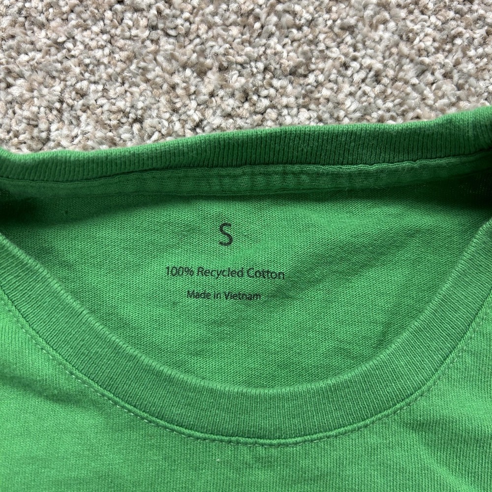 Apple Shirt Mens Small Green Leave The World Better Eco Graphic Tee T-Shirt - Picture 2 of 7